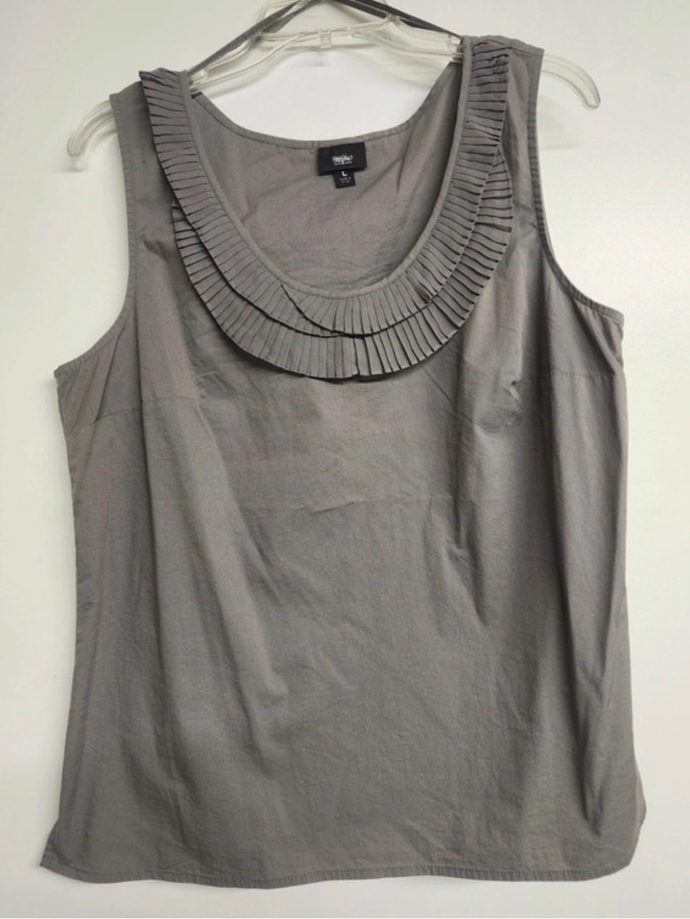 Mossimo Gray Pleated Scoop Neck Sleeveless Camisole